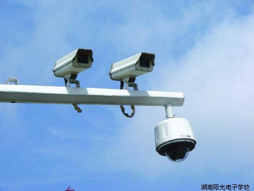 �����O(ji��n)����Ӗ�WУ